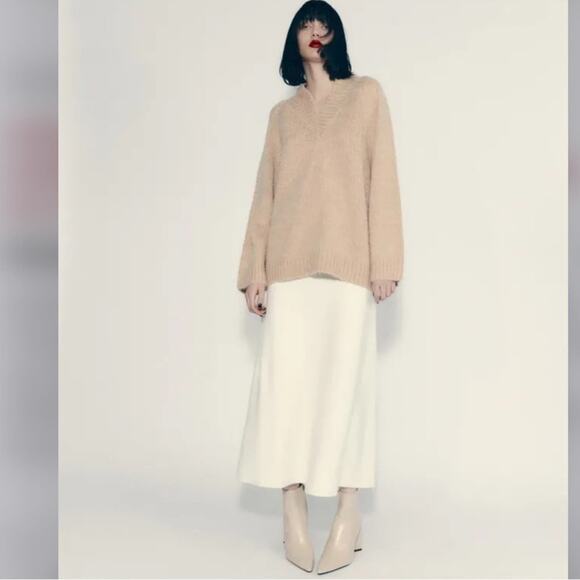 Zara TRIANGULAR HEELED ANKLE BOOTS - Picture 2 of 13